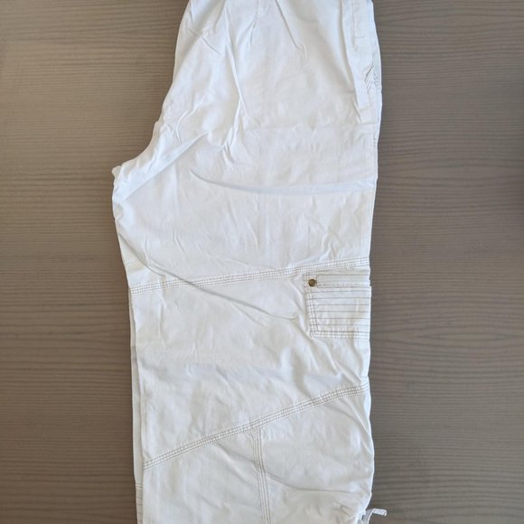 6 Capri pants for women - Picture 3 of 10